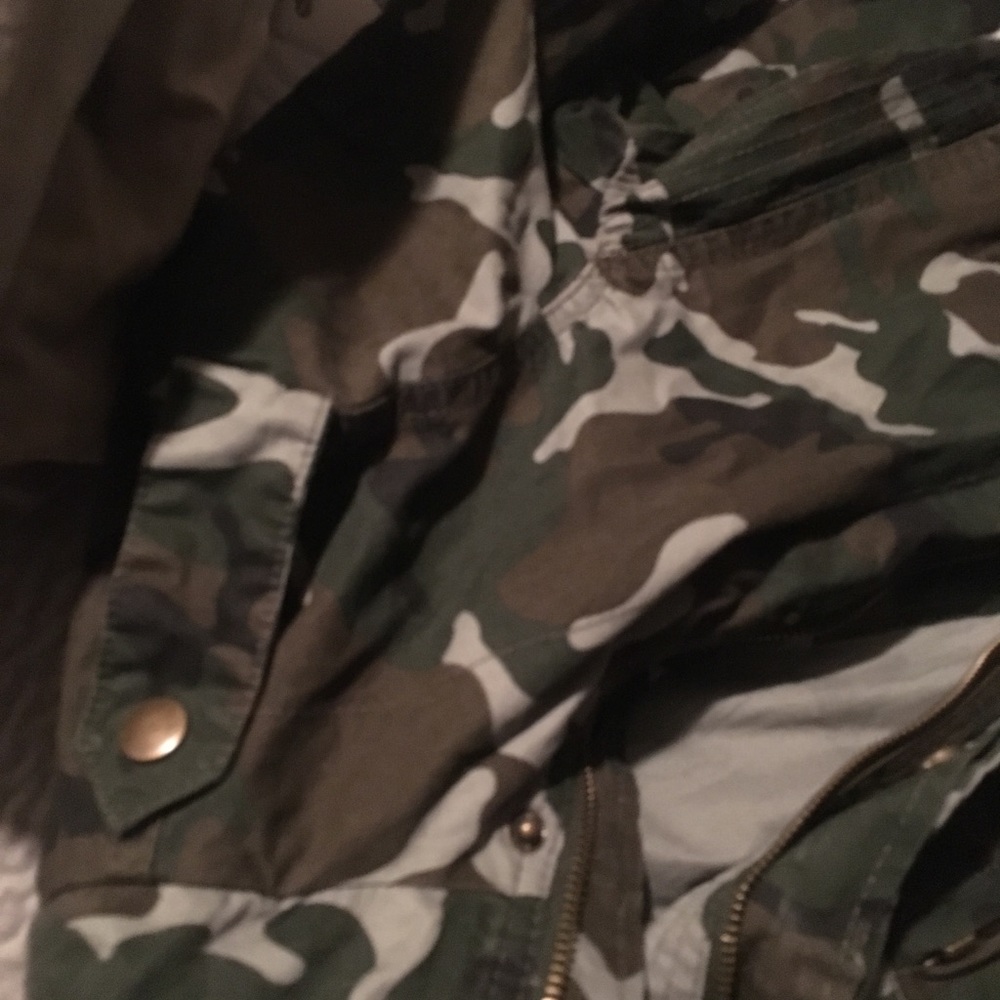 Army Jacket - image 3